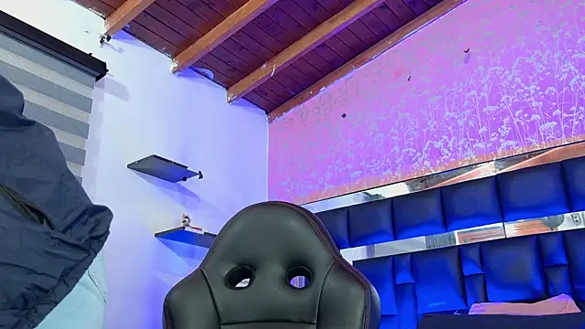 Sofia martiin online show from 10-08-25, 03:08