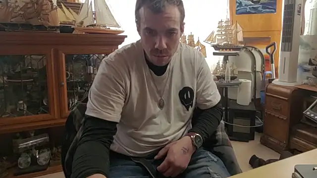 Snapshot of ScubaStevex chatting on 03-30-26, 02:51 ScubaStevex online show from 03-30-26, 02:51