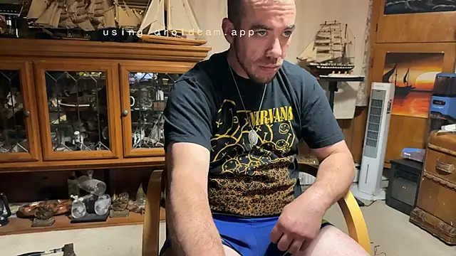 Snapshot of ScubaStevex chatting on 05-04-26, 04:49 ScubaStevex online show from 05-04-26, 04:49