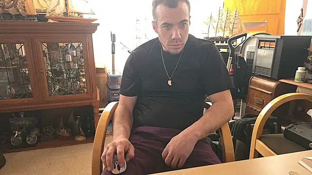 Snapshot of ScubaStevex chatting on 02-23-26, 05:35 ScubaStevex online show from 02-23-26, 05:35