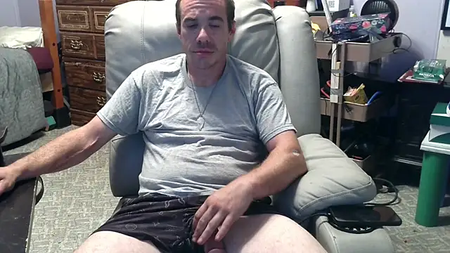 Snapshot of ScubaStevex chatting on 10-26-25, 06:58 ScubaStevex online show from 10-26-25, 06:58