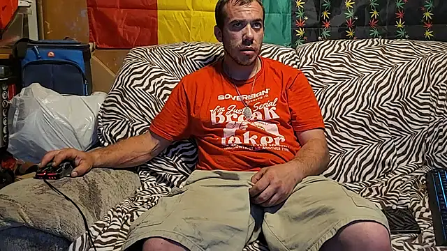 Snapshot of ScubaStevex chatting on 06-10-26, 12:17 ScubaStevex online show from 06-10-26, 12:17