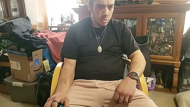 Snapshot of ScubaStevex chatting on 03-06-26, 04:35 ScubaStevex online show from 03-06-26, 04:35