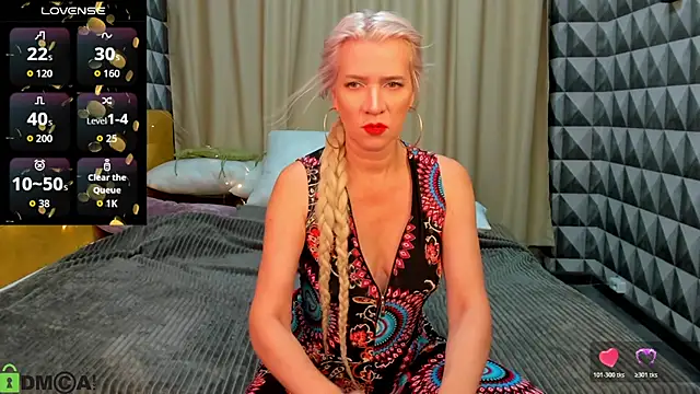 Luna  Lewis online show from 11-08-25, 12:47