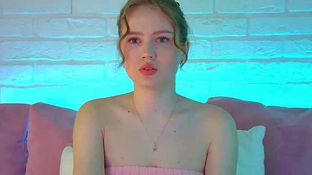 SelinSwarovski online show from 03-15-26, 04:25