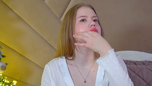 SelinSwarovski online show from 12-22-25, 04:29