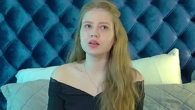 SelinSwarovski online show from 04-14-26, 03:50