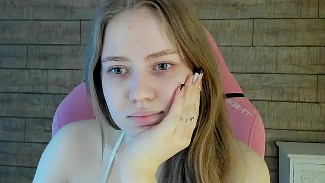 SelinSwarovski online show from 05-15-26, 04:16