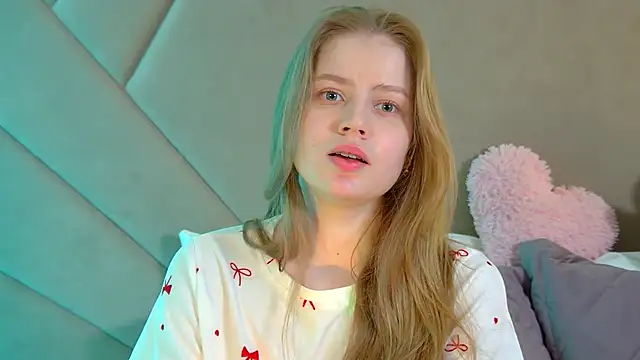 SelinSwarovski online show from 03-28-26, 04:41