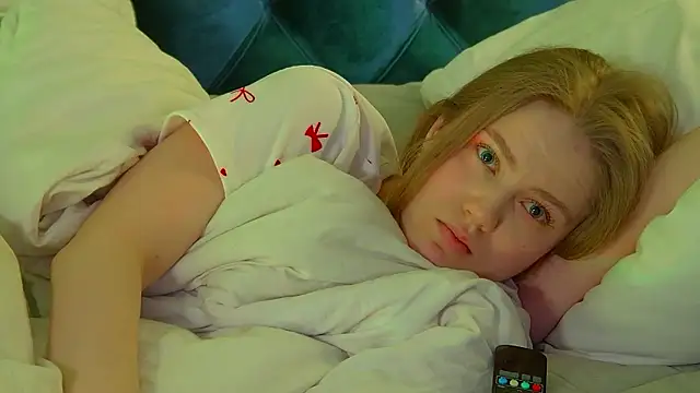 SelinSwarovski online show from 03-10-26, 04:05