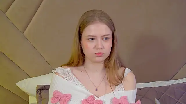 SelinSwarovski online show from 12-20-25, 08:44