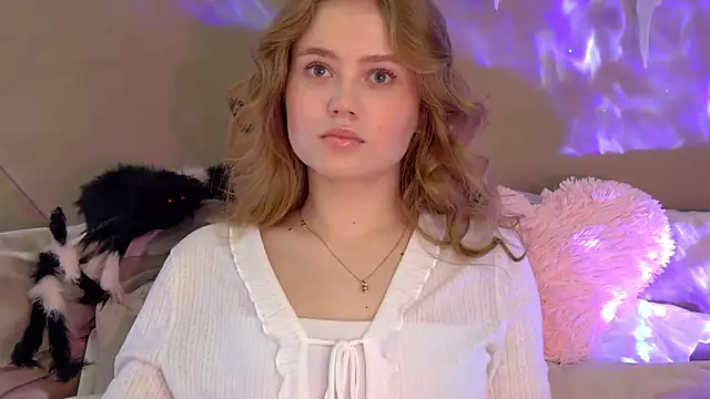 SelinSwarovski online show from 10-29-25, 05:12