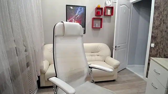 Milla Cutie18 online show from 12-05-25, 06:45