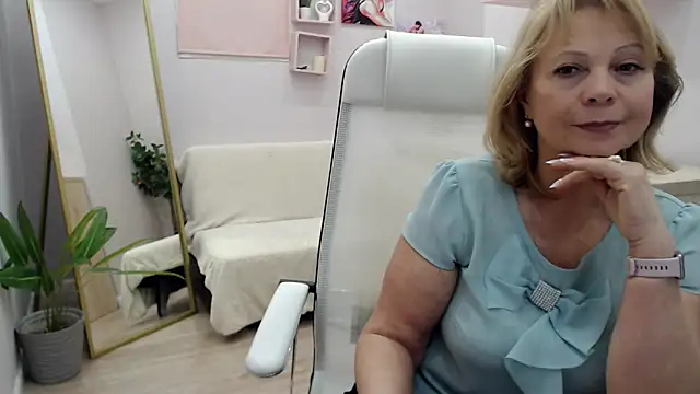 Milla Cutie18 online show from 02-27-25, 12:01