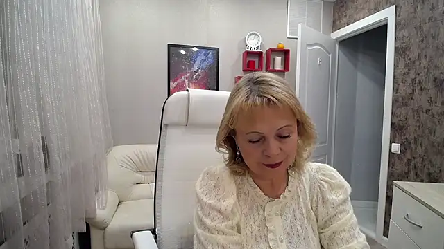 Milla Cutie18 online show from 10-15-25, 04:55