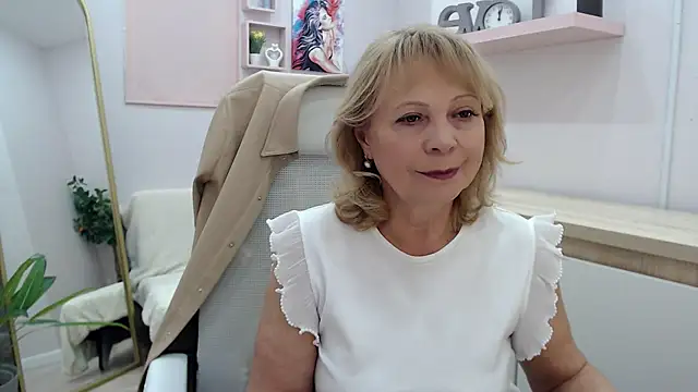 Milla Cutie18 online show from 03-04-25, 09:29