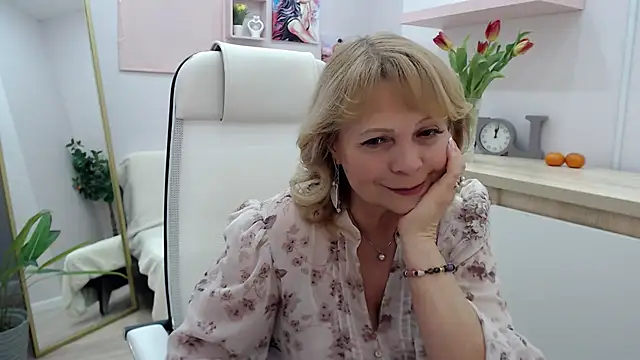 Milla Cutie18 online show from 03-06-25, 12:41