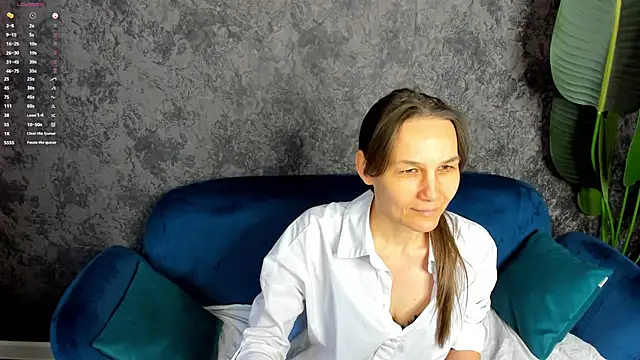 Lillian White online show from 02-24-25, 07:11