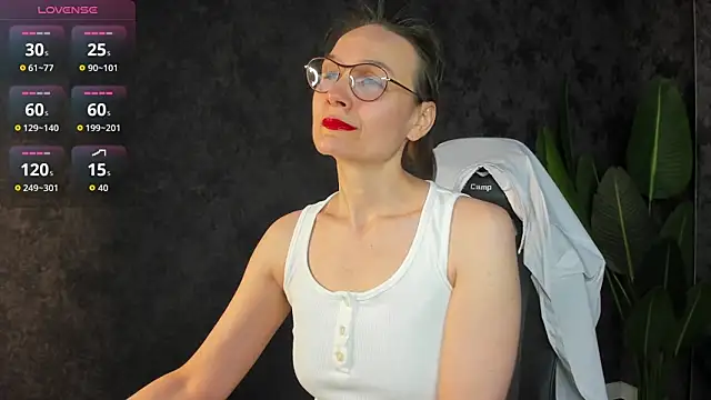 Lillian White online show from 03-24-26, 01:05