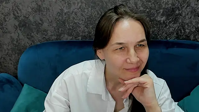Lillian White online show from 03-10-25, 11:01