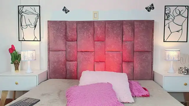 NicolMiller4 online show from 04-05-26, 02:18