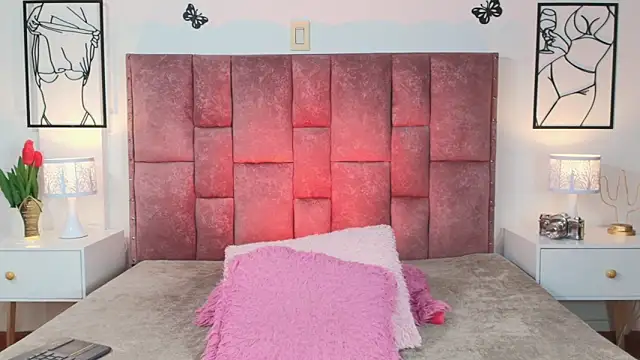 NicolMiller4 online show from 04-19-26, 02:23