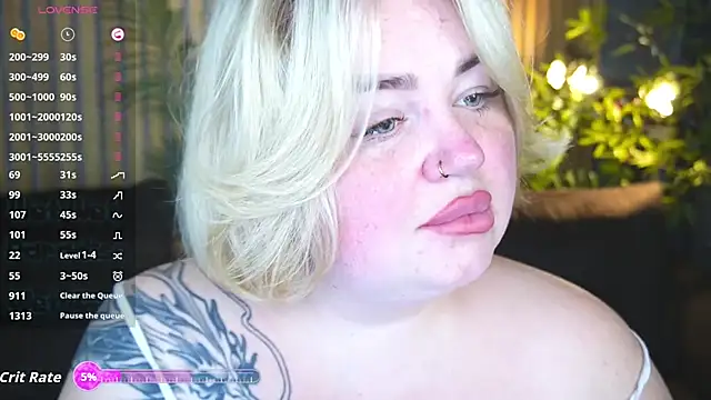 ZaraReignn online show from 10-30-25, 02:04