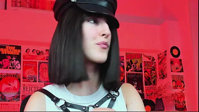 LuxRayi online show from 03-20-25, 06:20