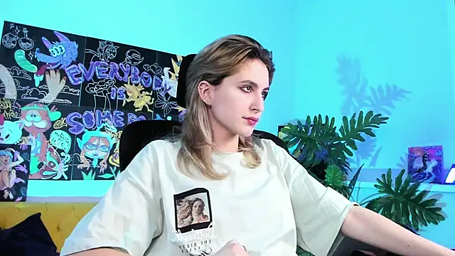 LuxRayi online show from 02-17-25, 06:06