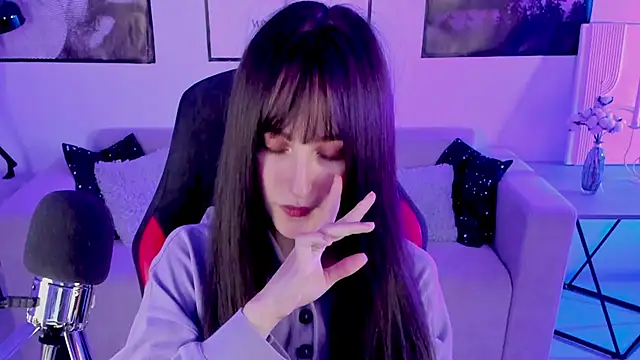 LuxRayi online show from 02-11-25, 09:46