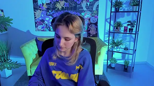 LuxRayi online show from 02-21-25, 12:38