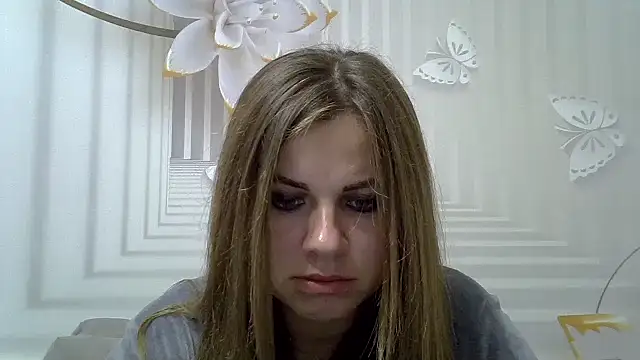 Snapshot of TinaFun4u chatting on 11-25-25, 09:04 TinaFun4u online show from 11-25-25, 09:04