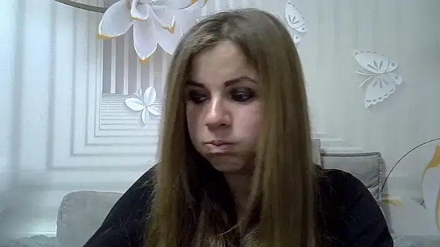 Snapshot of TinaFun4u chatting on 11-10-25, 08:14 TinaFun4u online show from 11-10-25, 08:14