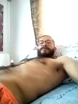 Snapshot of hairyserious chatting on 12-10-24, 05:22 hairyserious online show from 12-10-24, 05:22