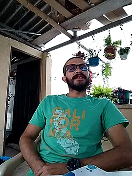 Snapshot of hairyserious chatting on 03-12-25, 07:58 hairyserious online show from 03-12-25, 07:58