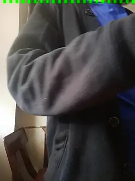 Snapshot of hairyserious chatting on 12-06-24, 01:38 hairyserious online show from 12-06-24, 01:38