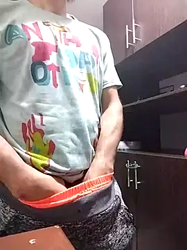 Snapshot of hairyserious chatting on 03-22-25, 03:52 hairyserious online show from 03-22-25, 03:52