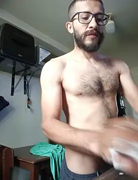 Snapshot of hairyserious chatting on 12-05-24, 01:01 hairyserious online show from 12-05-24, 01:01