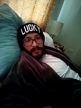 Snapshot of hairyserious chatting on 03-02-25, 01:20 hairyserious online show from 03-02-25, 01:20