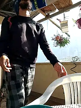 Snapshot of hairyserious chatting on 11-07-25, 01:04 hairyserious online show from 11-07-25, 01:04