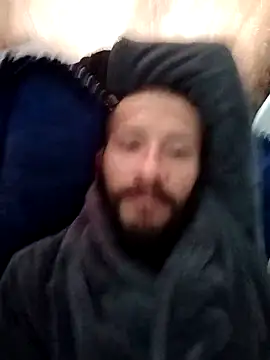 Snapshot of hairyserious chatting on 03-06-25, 02:40 hairyserious online show from 03-06-25, 02:40