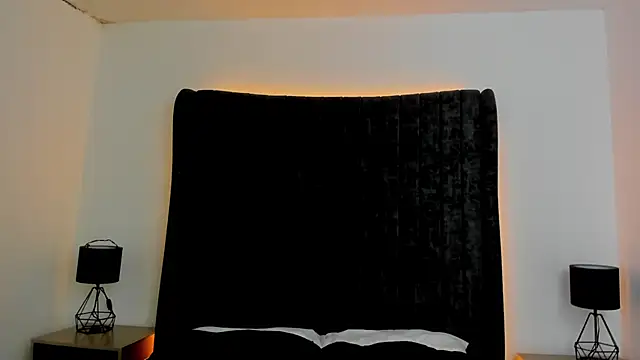 Snapshot of NataGarcia chatting on 10-27-25, 03:35 NataGarcia online show from 10-27-25, 03:35