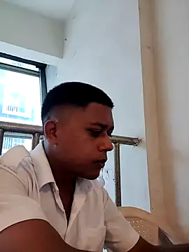 Snapshot of sailord chatting on 10-31-25, 09:50 sailord online show from 10-31-25, 09:50