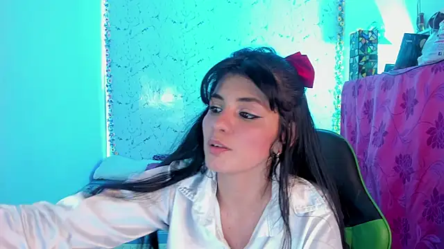 Snapshot of elissa_iris chatting on 10-26-25, 02:45 elissa iris online show from 10-26-25, 02:45