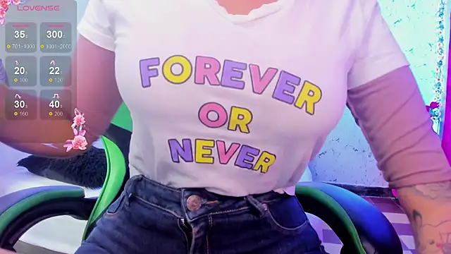 Snapshot of elissa_iris chatting on 11-01-25, 02:51 elissa iris online show from 11-01-25, 02:51