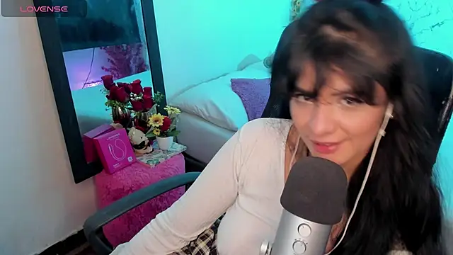 elissa iris online show from 06-27-26, 02:17