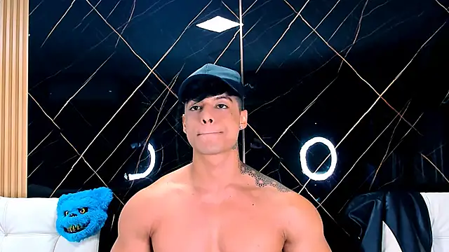 Owen Muzcle online show from 10-30-25, 06:12