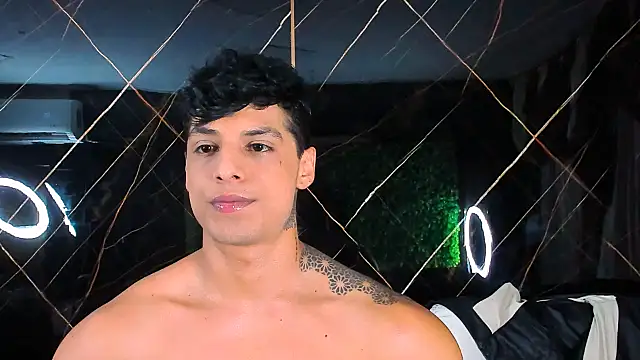 Owen Muzcle online show from 01-08-26, 02:39