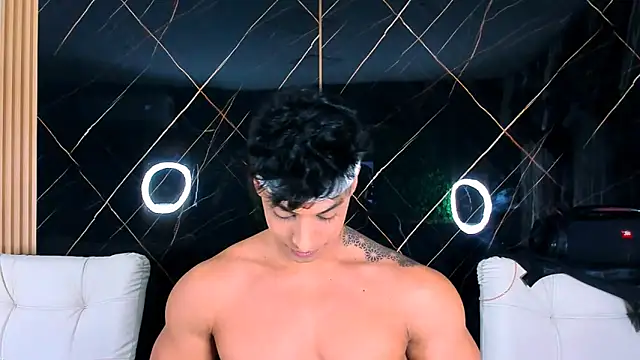 Owen Muzcle online show from 01-16-26, 06:17