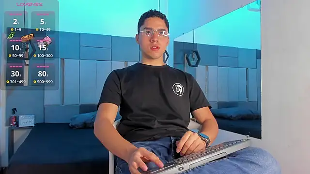 LiamNovak online show from 11-30-25, 11:44